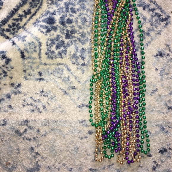 New Orleans Mardi Gras beads 12x NEW
#NewOrleans - Picture 2 of 2